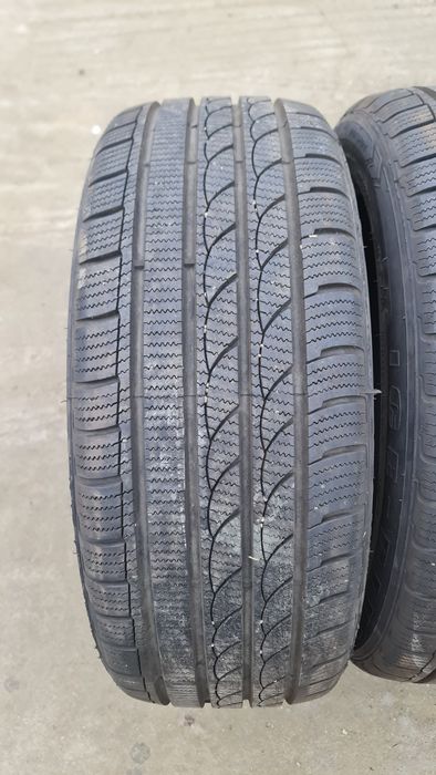 Set ca noi cauciucuri anvelope iarna 19 BMW 245/45/19 275/40/19