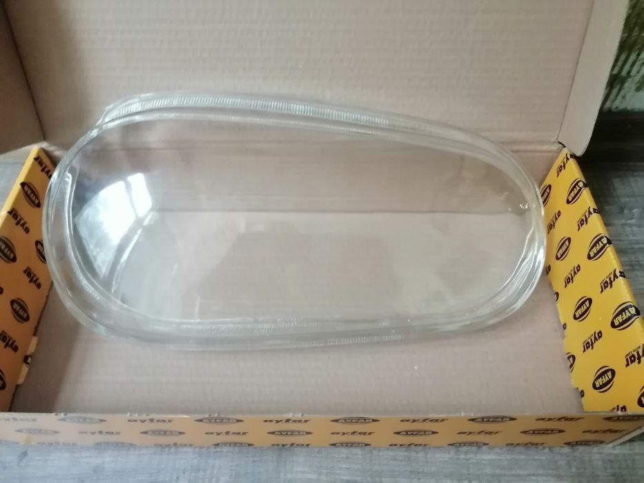 Стъкло фар Голф 4 Vw Golf 4