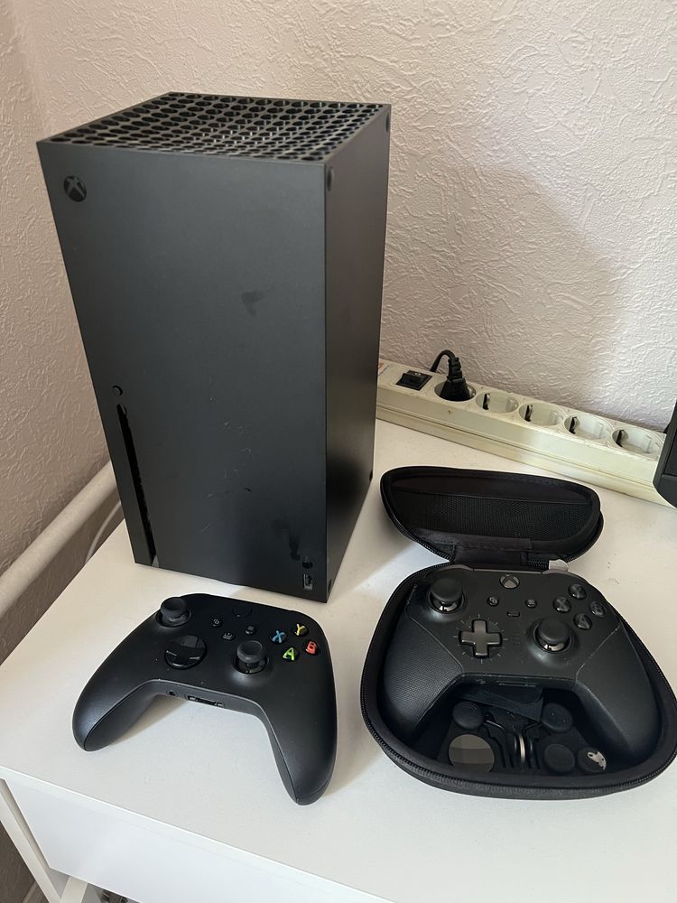 Продам приставку Xbox series X