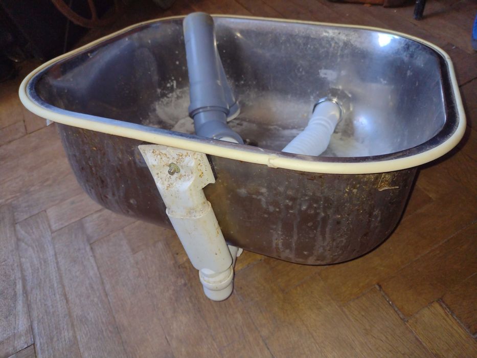 Продавам кухненски  мивки алпака - 40 лв, сушилници за чинии