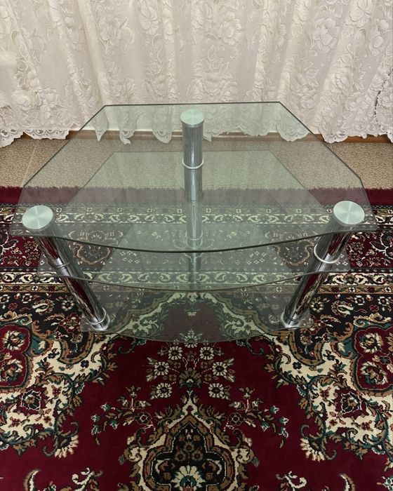 Продаётся журнальный столик (подставка)