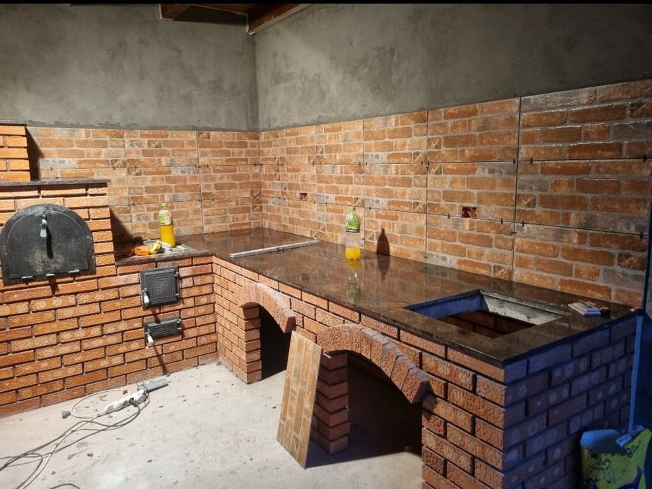 Meserias execut montaj gresie și faianță, parchet fatade polistiren