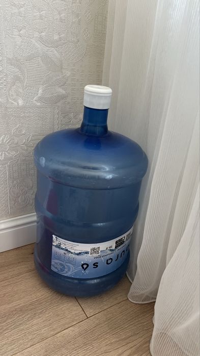 Продам два бутыля по 19 л за 3000