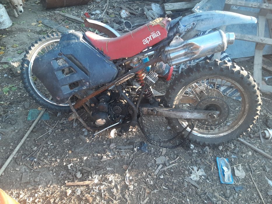 Vînd cros cu cadru rupt motorul e funcțional porneste are telescop nou