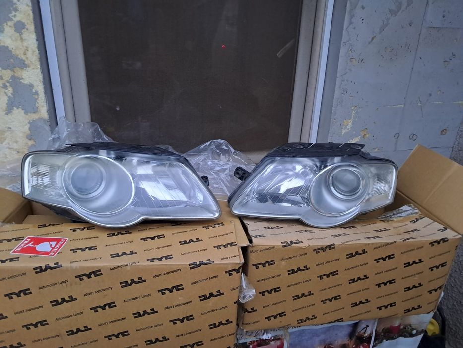 Vînd faruri wolkswagen passat b6 2006