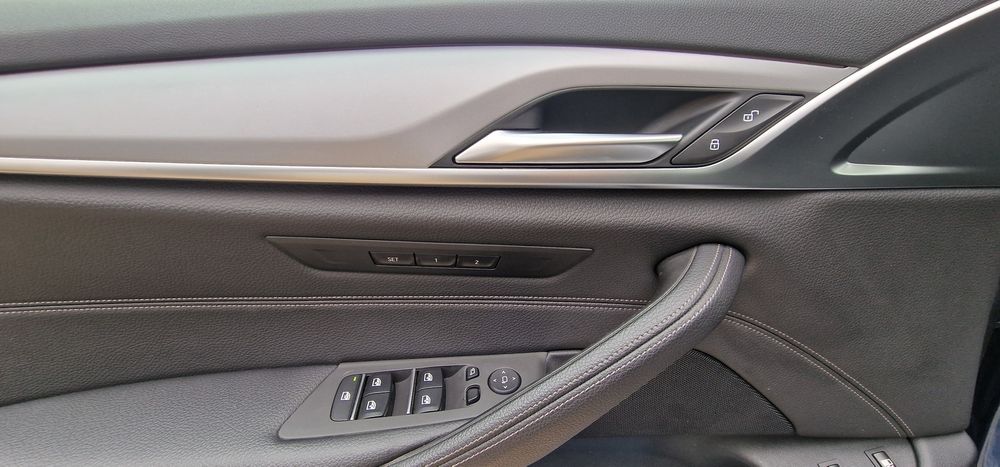 Bmw Seria 5 G30e, pret cu TVA Deductibil