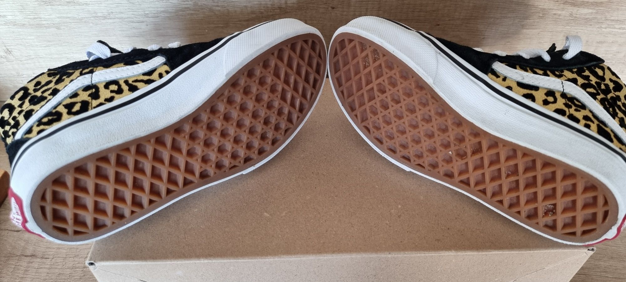 Детски кецове Converse и Vans