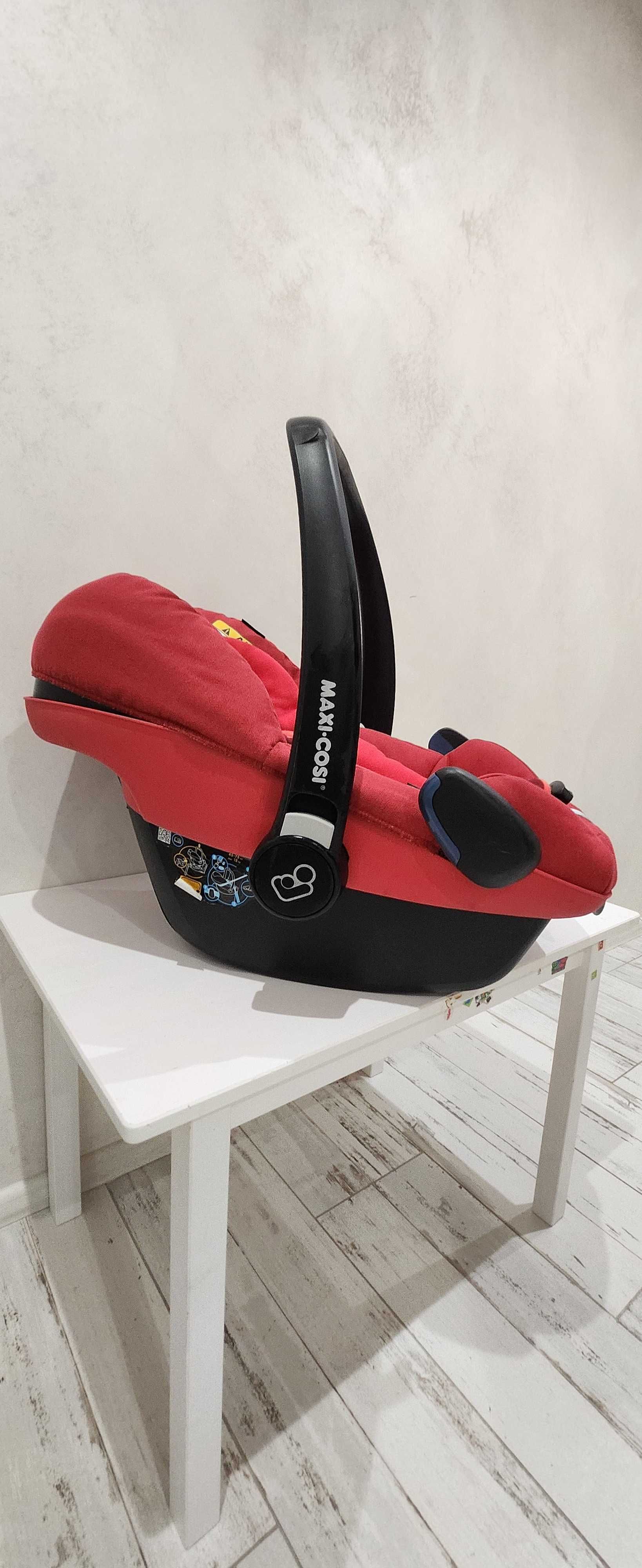Детско столче за кола Maxi Cosi Pebble Plus (0-13kg) / Бебешки кош