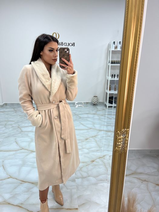 Дамско  палто от висококачествен еко косъм в бяло