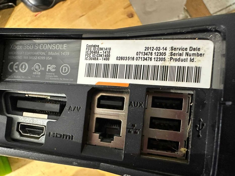 Consola xbox 360s cu gta 5 si alte jocuri
