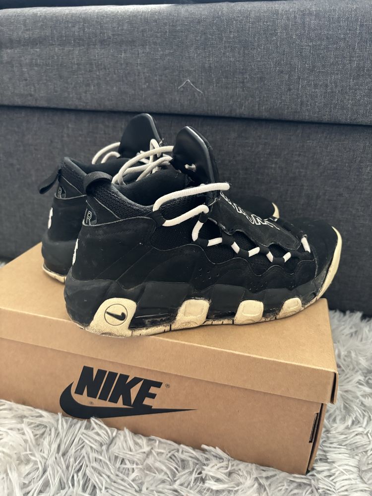 Nike air more money 41