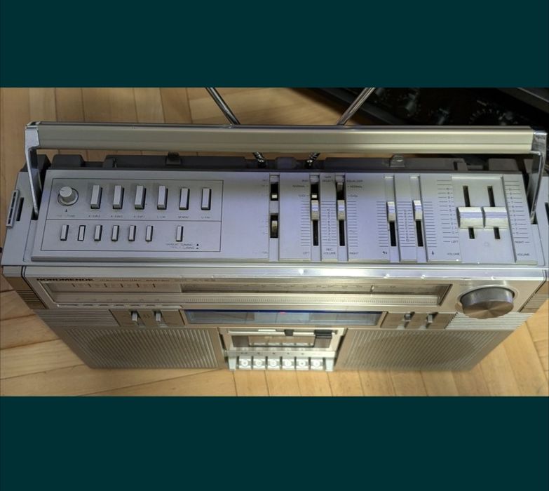 Boombox, stație și radio, boxe, radio.