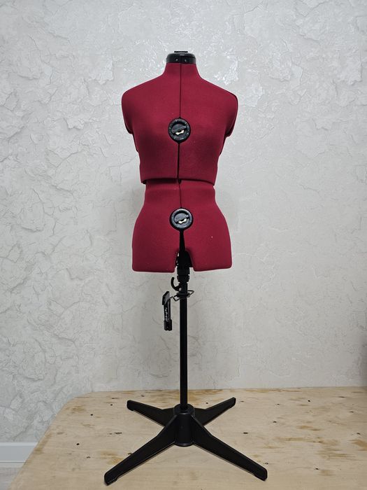 Регулируемый женский манекен Adjustoform Tailormade A, размер 42-52