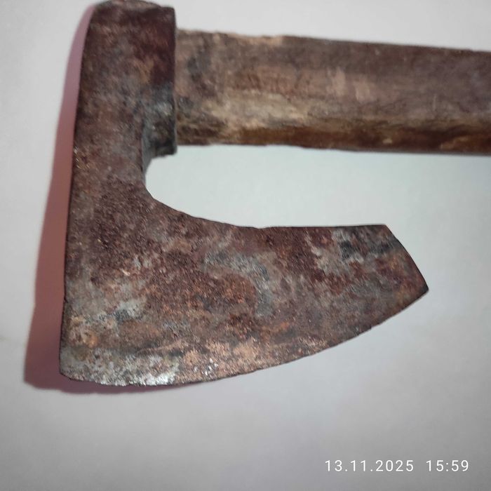 Ръчно кована антикварна брадвичка евтино