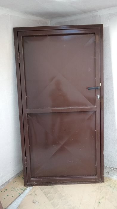 Метална врата 88/166 см.