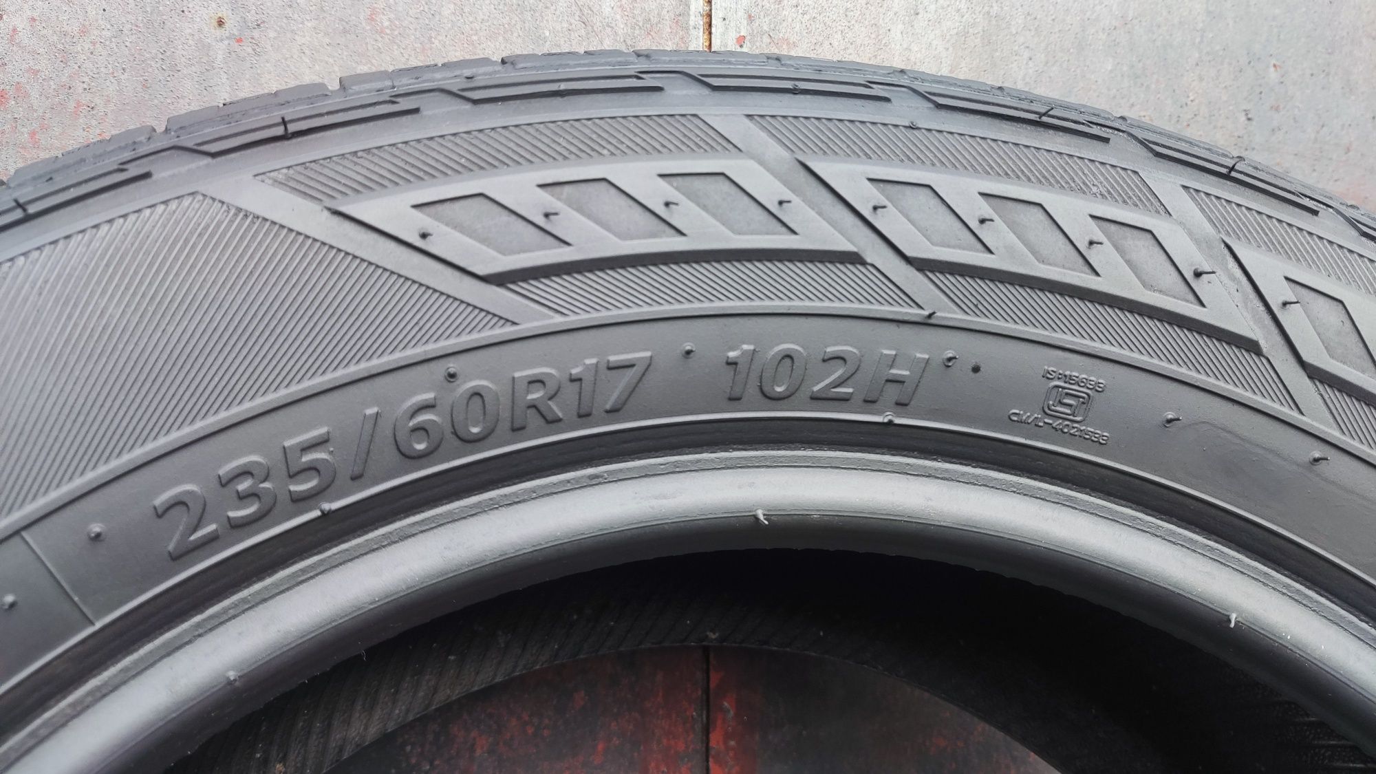 1брой гума 235/60/17 Hankook Dynapro 
dot21
7mm
Добро състояние на гум