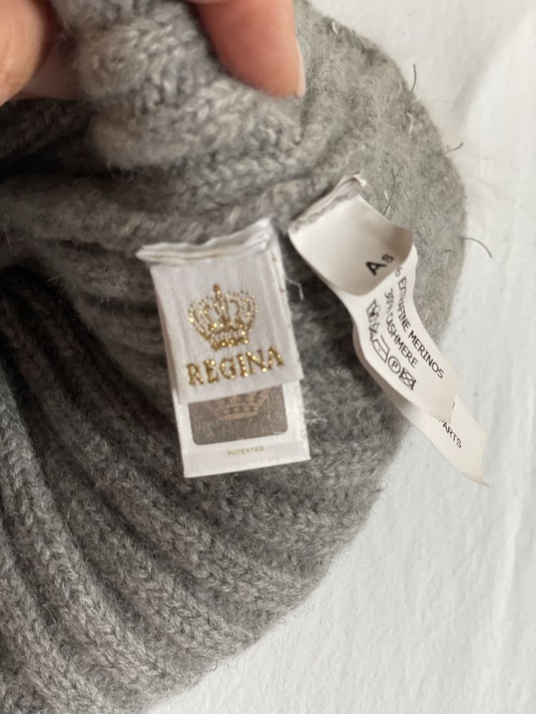 Зимна дамска шапка Regina