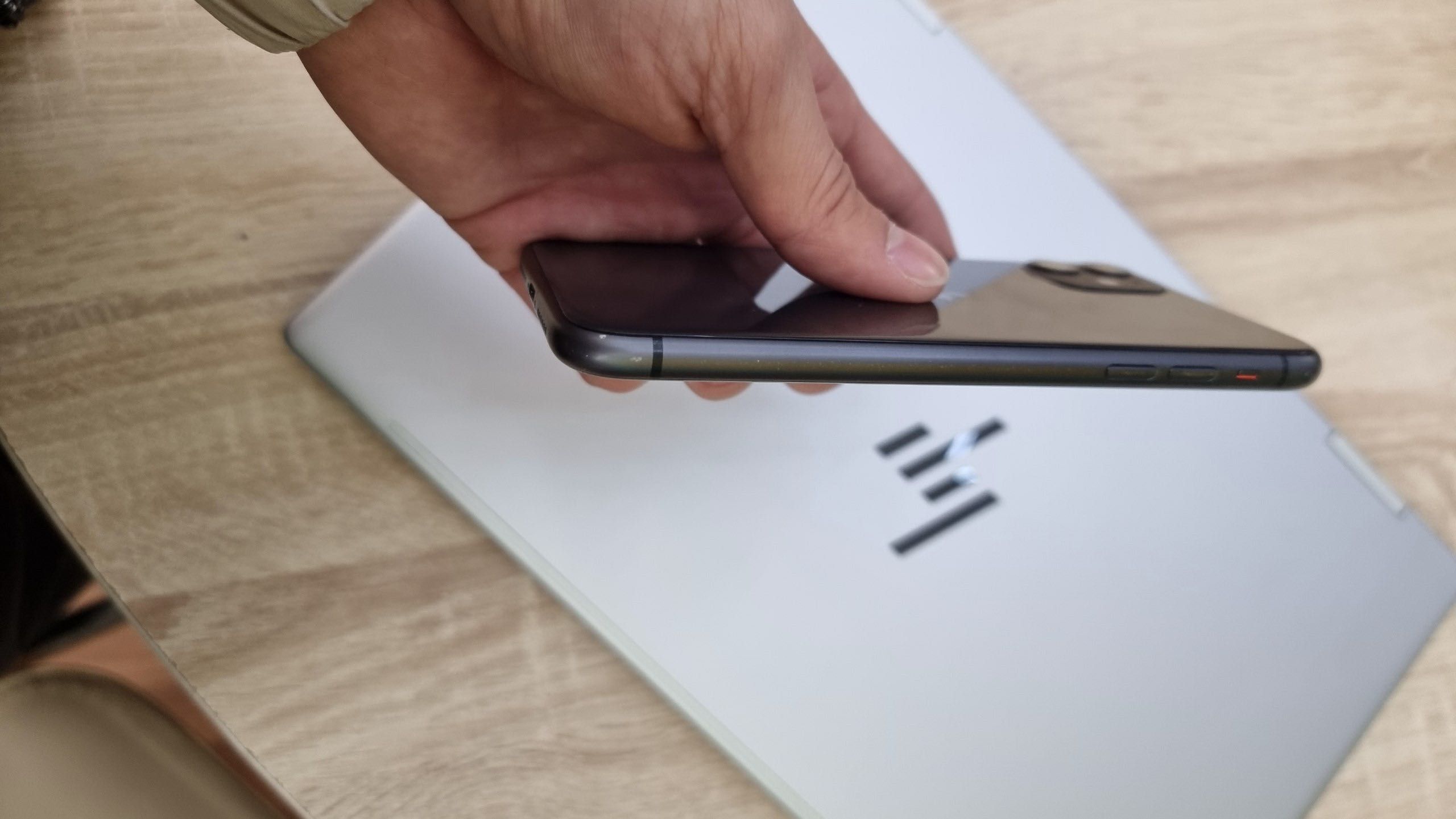 Iphone 11 LLA 64 gb