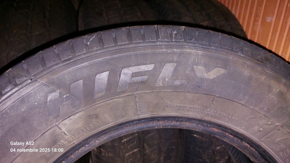 Vand anvelope iarna 235/65/ R16 C Hifly Super 2000 .