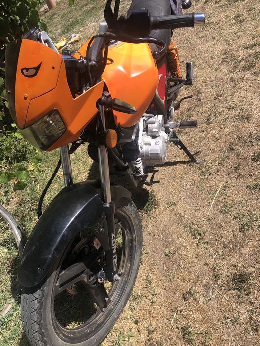 Motocicleta Zontes panter