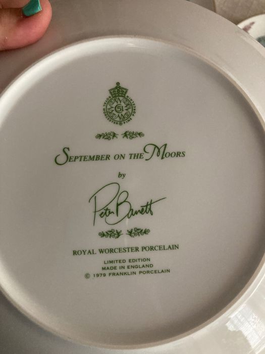 Чинии за основно Royal Worcester Porcelain