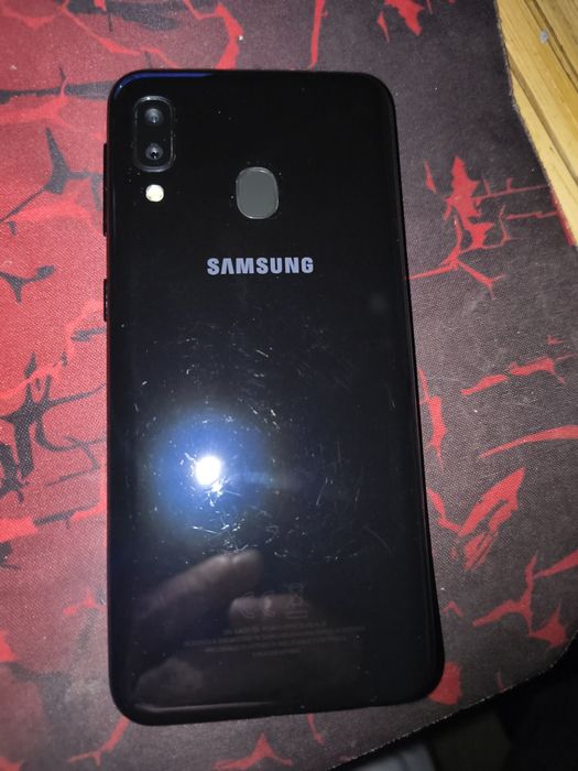 Vânnd Samsung A20e perfect