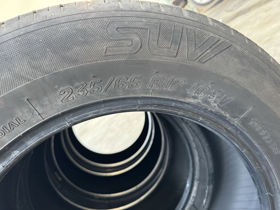 Гуми 235/65/17 М+С