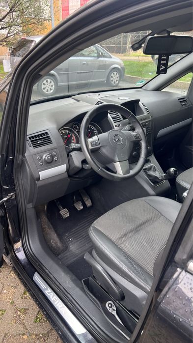 Opel Zafira Уникат