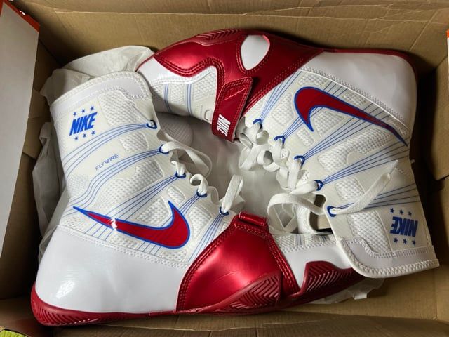 Ghete box hyperko 2 ,mănuși box,compleuri roșu și albastru,proteze