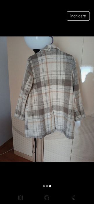Palton in carouri H&M
