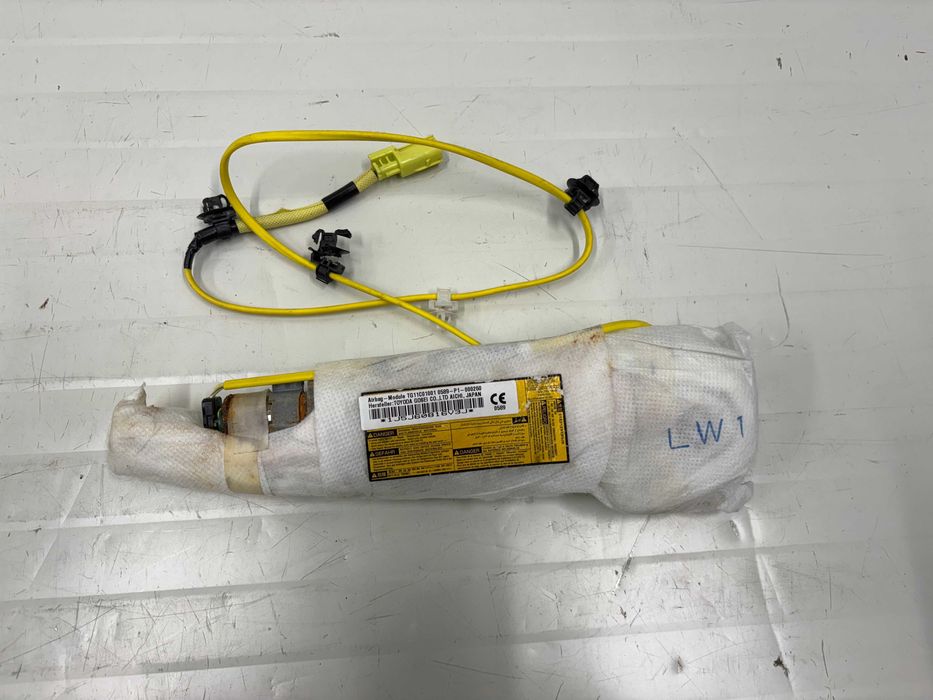 Еърбег седалка Тойота Аурис (Е18) Аербег седалка Тойота Аурис (Е18)