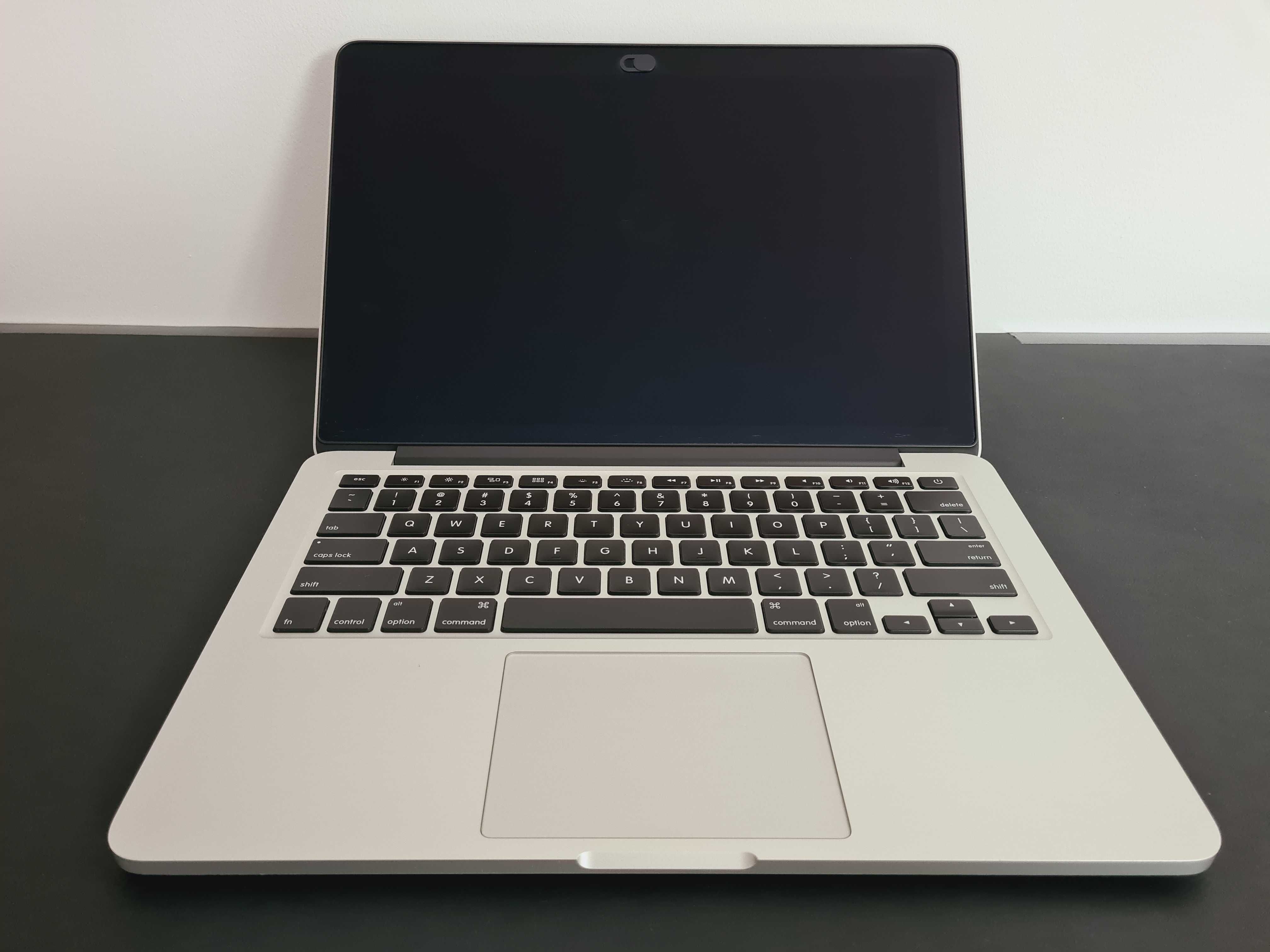 Macbook Pro 13 2015, i5 2.7Ghz, 8GB Ram, 128GB SSD