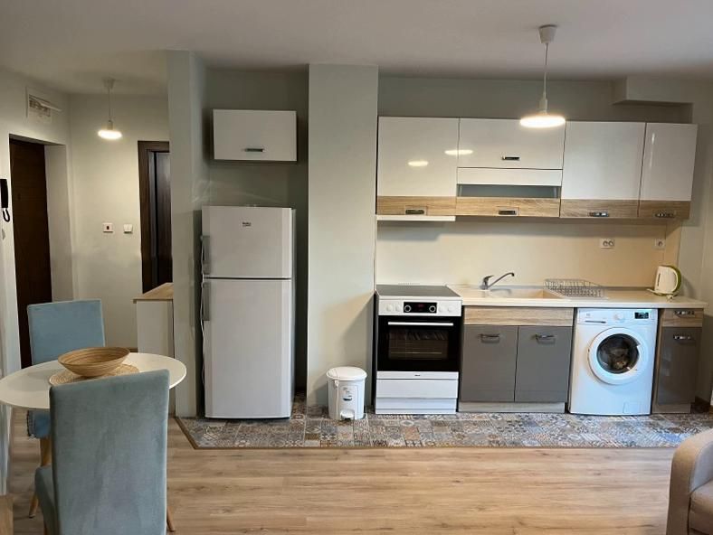 Дава се под наем Двустаен апартамент в Пловдив, Кършияка - 60 кв.м за 460 € - Снимка #1
