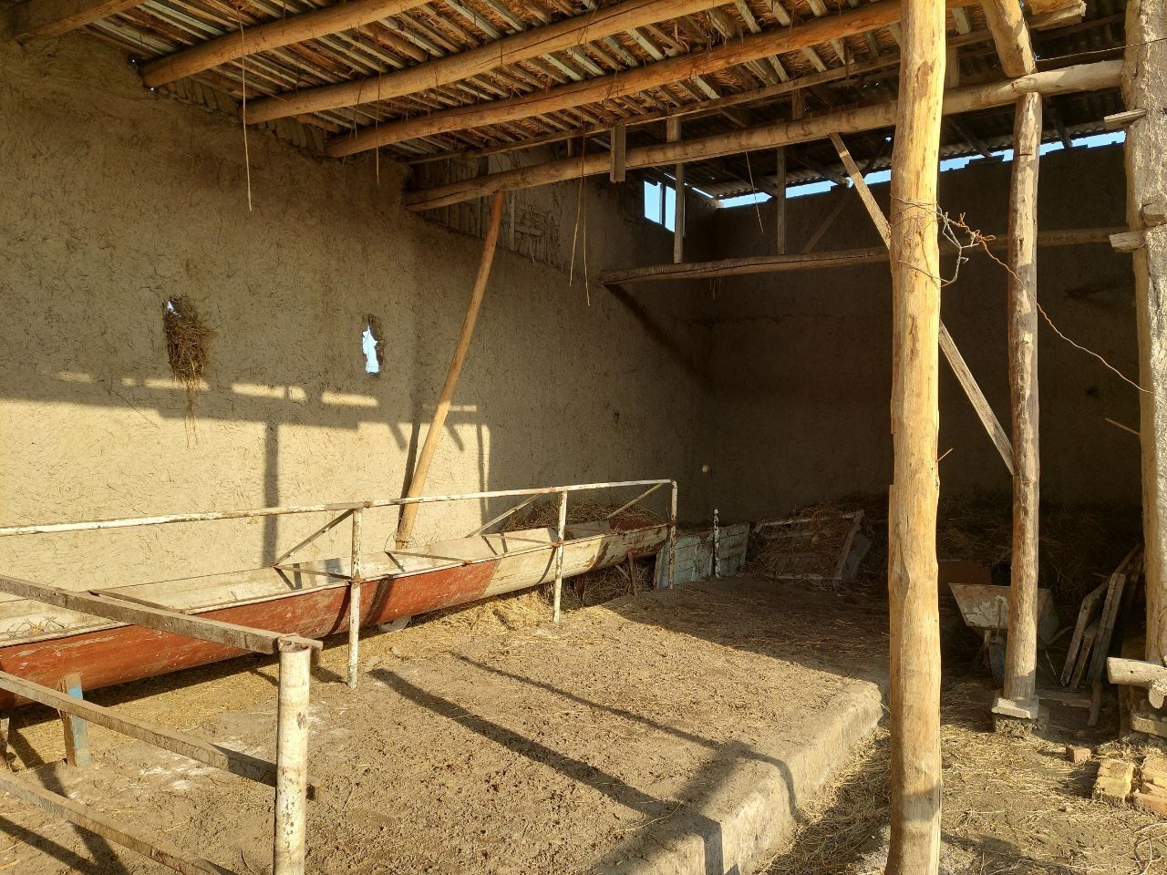 8 sotiqli HOVLI sotiladi KOSARI qilshloqda

Buxoro viloyati Vobkent t