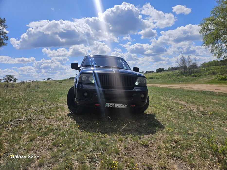 Продам  Линкольн  Навигатор