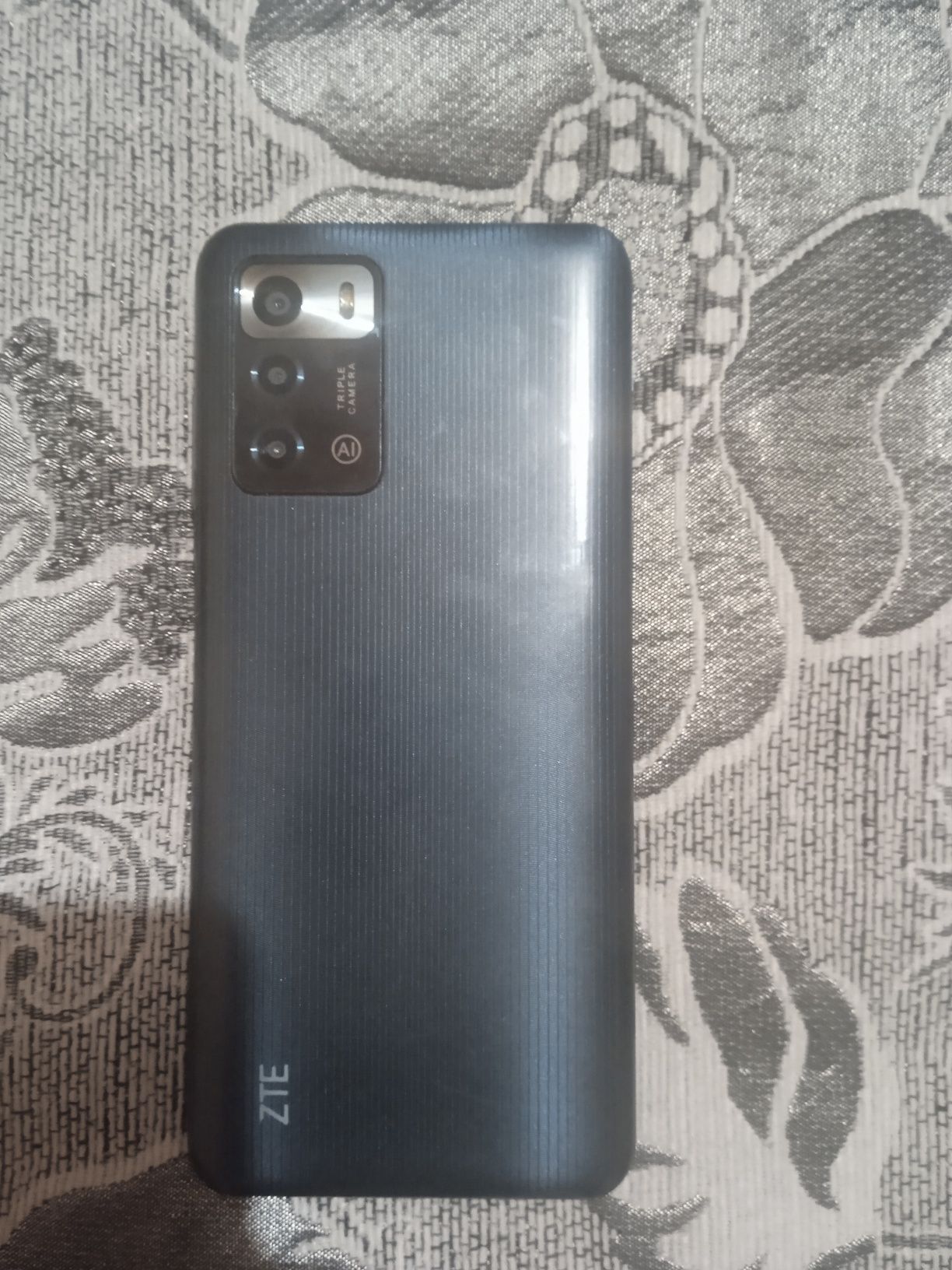 Прадаю  ZTE A72 на 90 герц