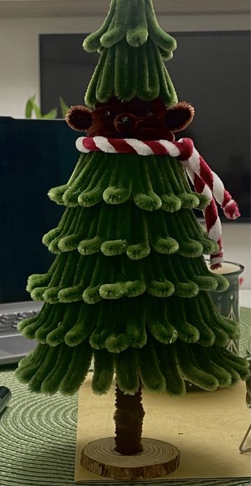 Decoratiuni Handmade din sarma plusata