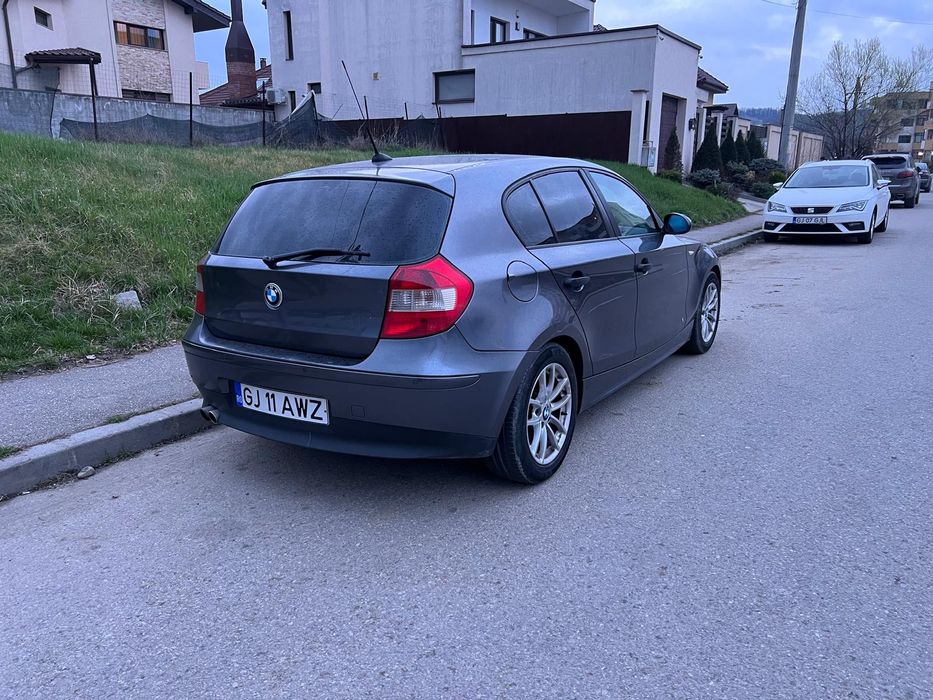 BMW seria 1, 118d 2005 122cp