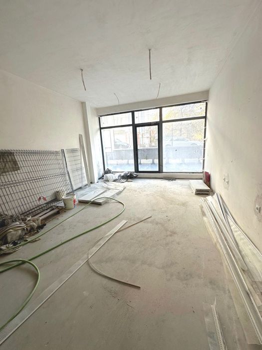 Продава се Магазин в София, Студентски град - 51 кв.м за 1177 €/кв.м - Снимка #1