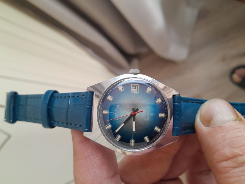 Продам часы СССР