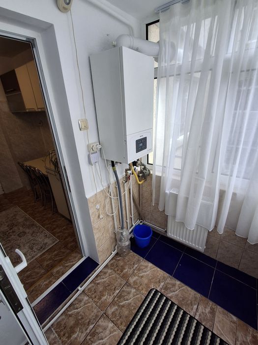 Închiriez apartament 2 camere decomandat Micro 17