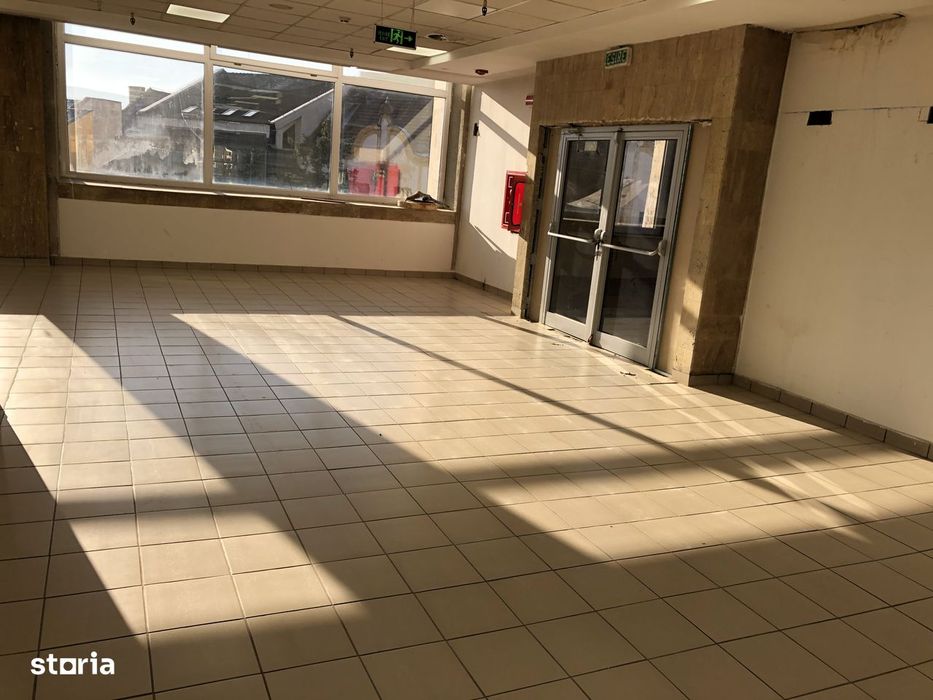 Spatiu comercial din destinatie,zona Bradet