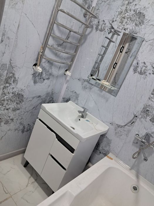 Navoiy shahridan  2 xona uy ISFAAN domi yangi bozor