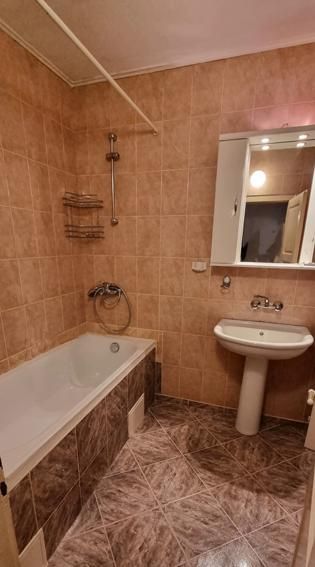 Дава се под наем Многостаен апартамент в София, Борово - 200 кв.м за 1200 € - Снимка #9