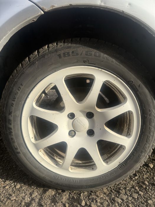 Продам зимние резины на р15