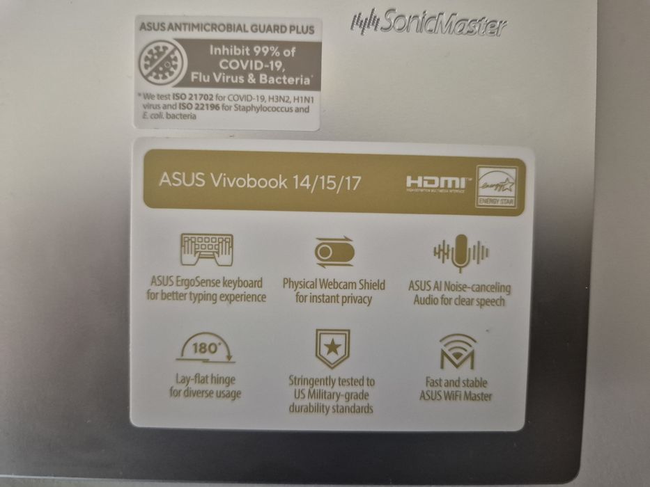 Продава се ASUS  VIVOBOOK  800лв