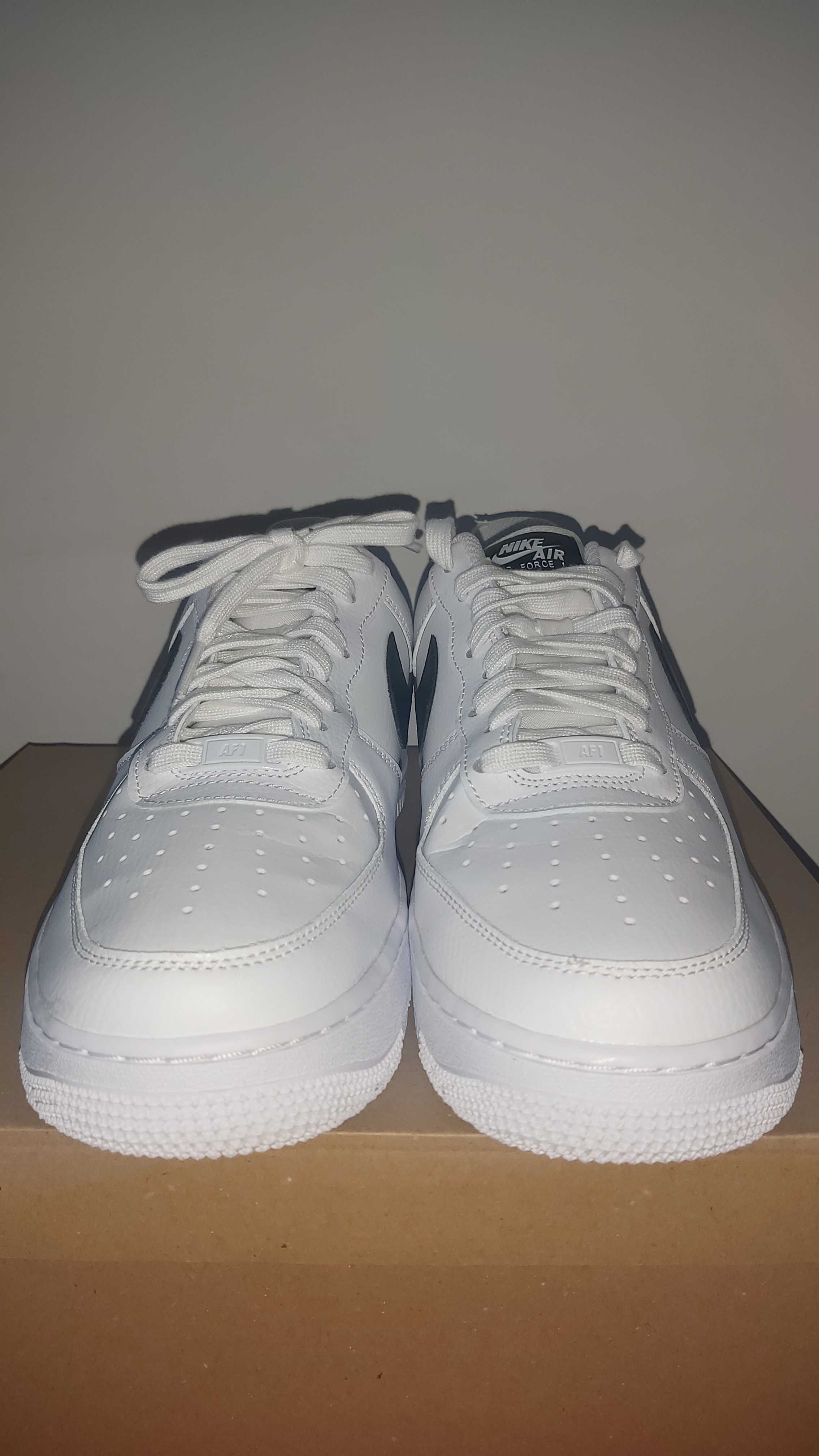 Nike Air Force 1 '07 "White & Black" - Номер 43