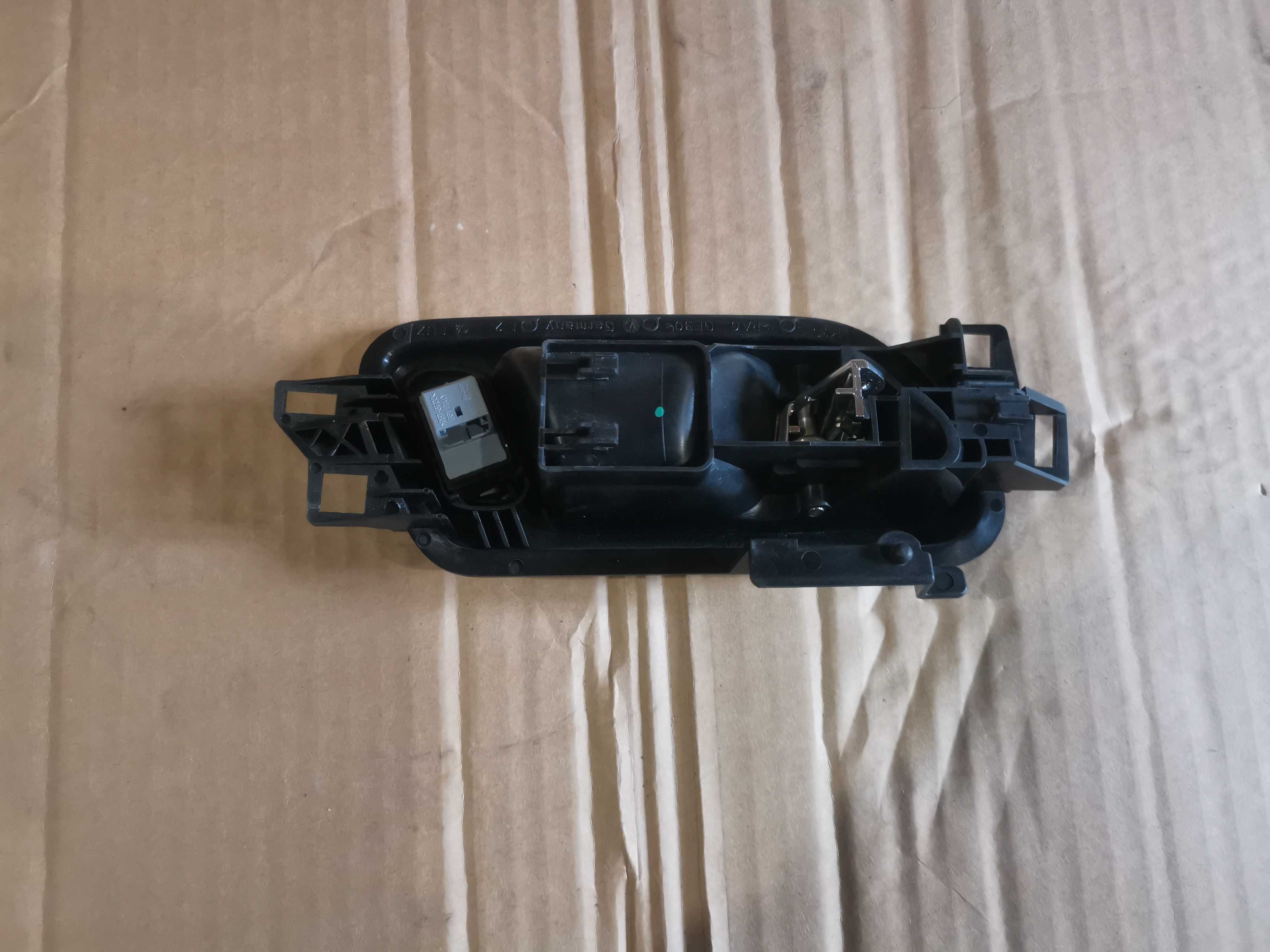 Дръжка предна врата VW Amarok