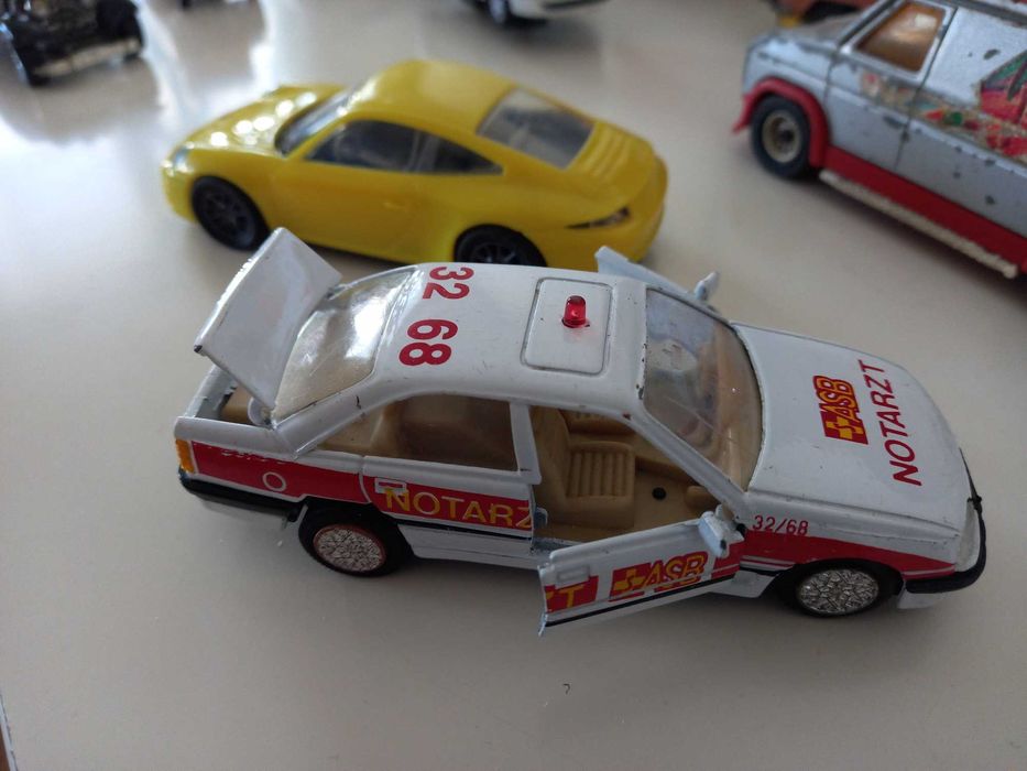 Метални колички, 1/36-1:57, интересни модели Majorette и други