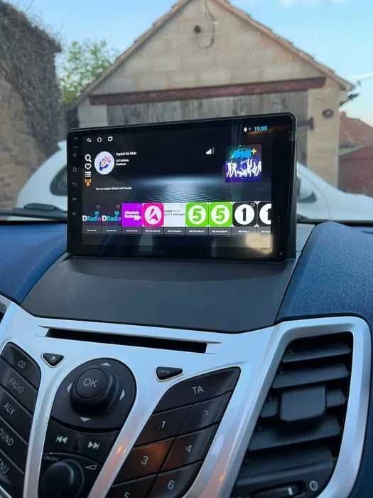 1-8GB Navigatie GPS Android Dedicata Ford Fiesta MK6 Carplay Auto QLED
